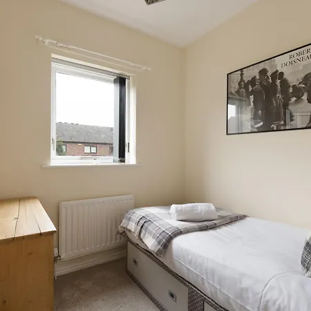 Ebor House Cosy 3-bed House With Parking Feriehus York