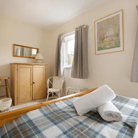 Ebor House Cosy 3-bed House With Parking