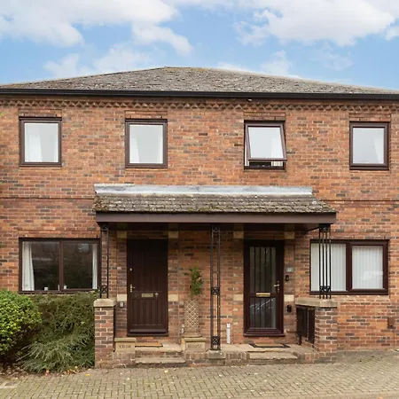 Dom wakacyjny Ebor House Cosy 3-bed House With Parking York