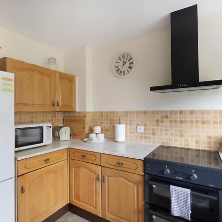 Ebor House Cosy 3-bed House With Parking *